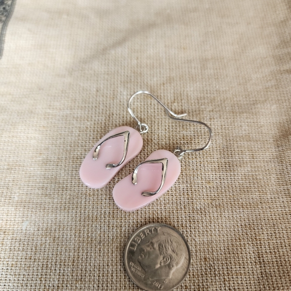 Pink Conch & Sterling Silver Sandal Earrings - Picture 5 of 6
